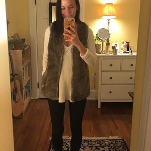 Faux Fur Vest - Great for the Winter!